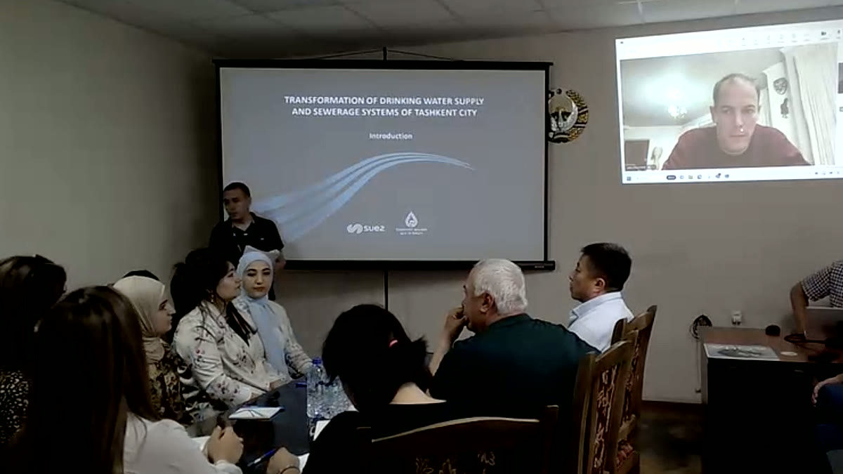 TSST teams during a training session on the transformation of Tashkent's drinking water supply and sewerage systems